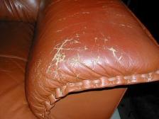 肘掛リペア施工前